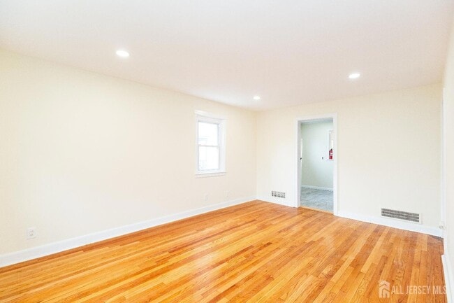 Building Photo - 78 Koyen St