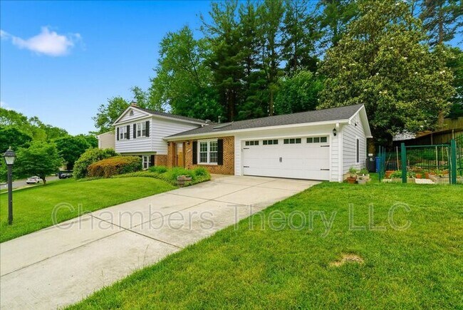 Building Photo - 9221 Talisman Dr
