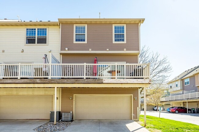 Building Photo - JOHNSTON SCHOOLS!! 3 Bed 2.5 Bath Townhome in Grimes