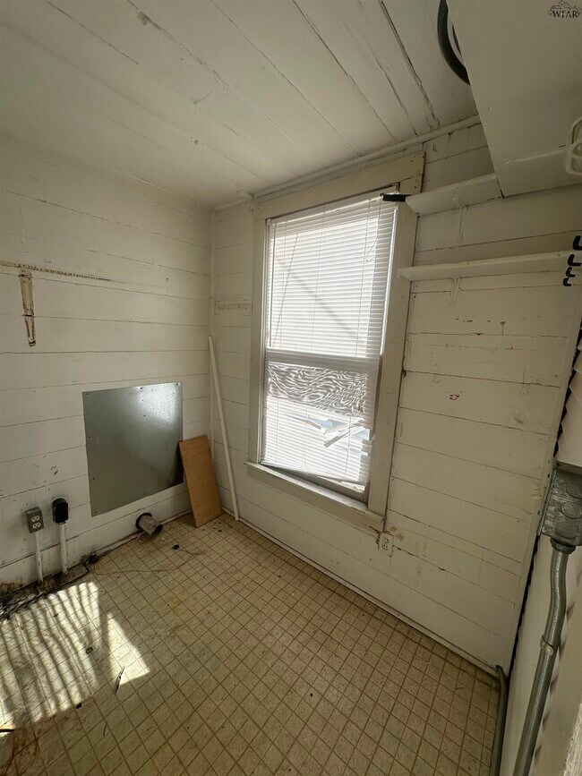 Building Photo - 1723 1/2 McGregor Ave