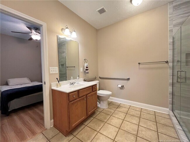 Building Photo - 1324 Jordan St