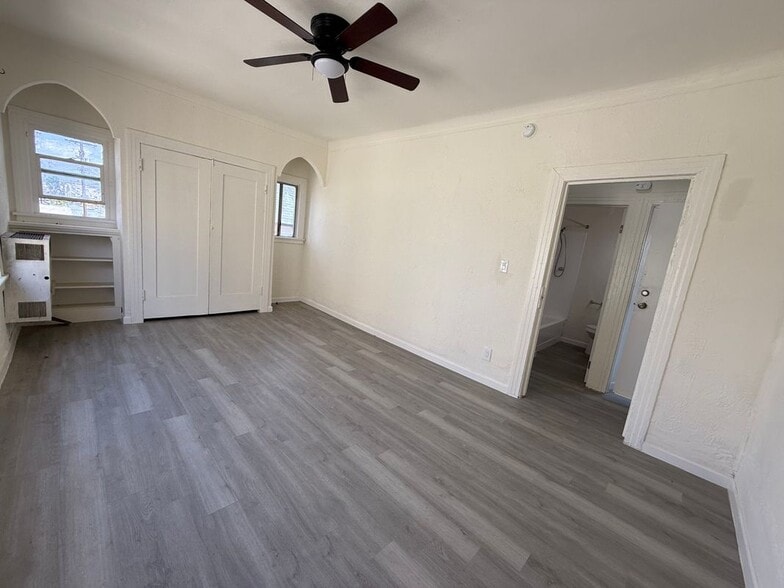 Building Photo - 116 S Mathews St