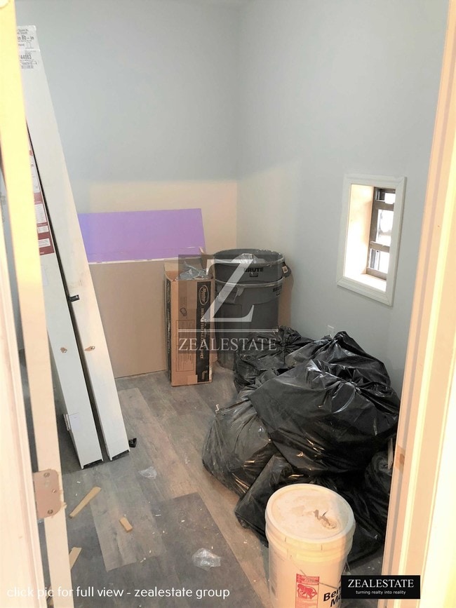 Building Photo - 2472 3rd Avenue