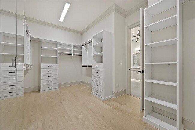 Building Photo - 2447 Rock Maple Dr NE