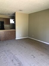 Building Photo - 941 Applewood Ln