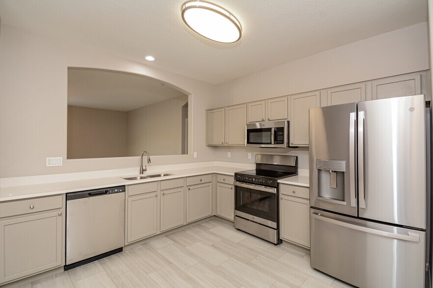 Building Photo - 12084 W Dreyfus Dr