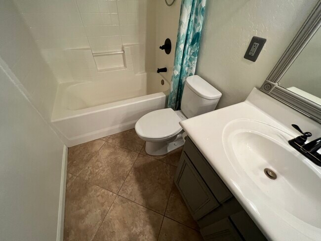 Bath - 6423 W Maya Way