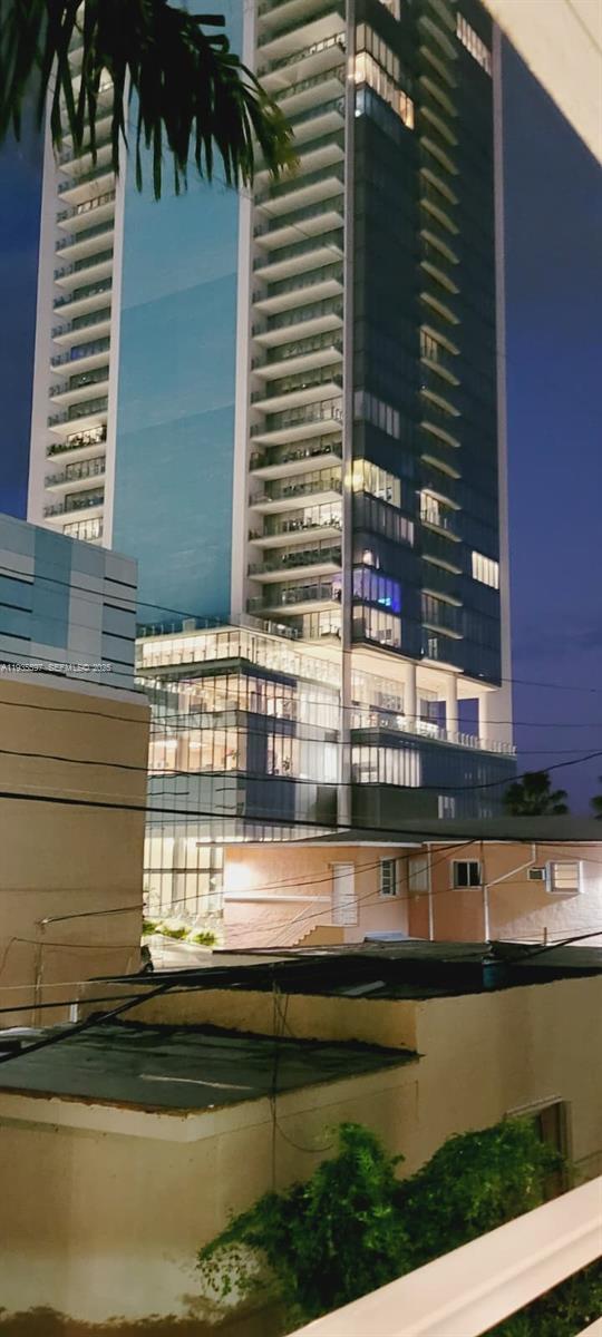 Building Photo - 471 NE 25th St