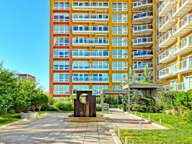 Building Photo - 255 N Sierra St