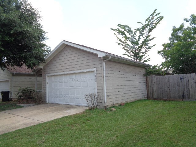 Building Photo - 10223 Checkerberry Park Ln