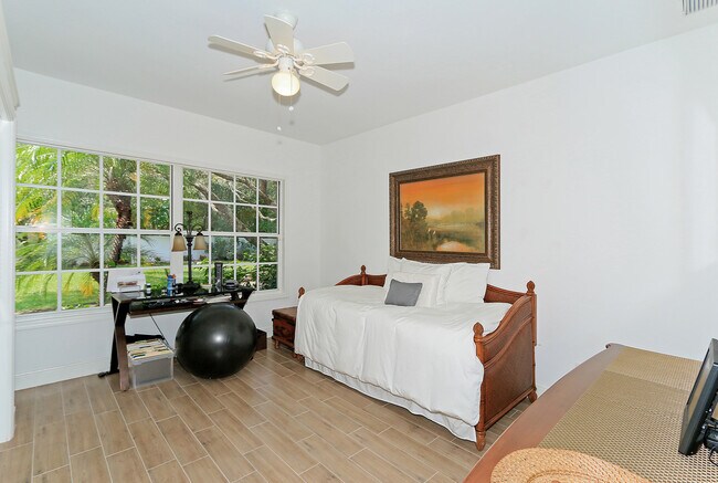 Building Photo - 469 Carica Rd