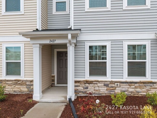 Building Photo - 2427 Kasota Ln