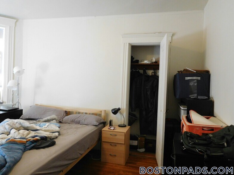 Building Photo - 1175 Boylston St