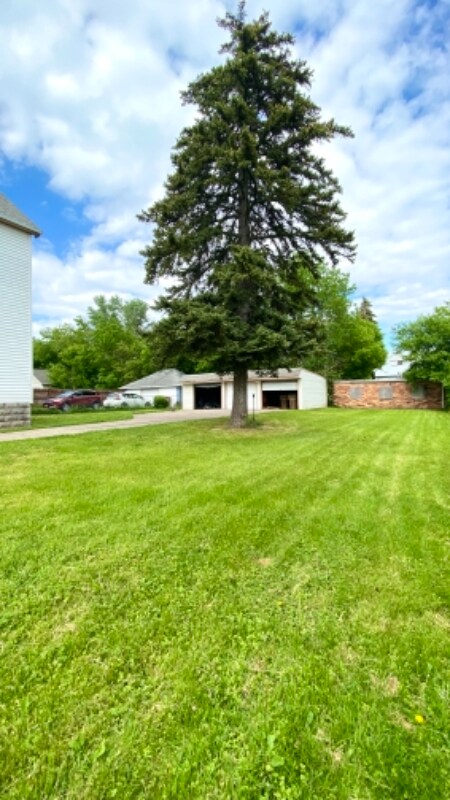 Building Photo - 43 Andrews Ave