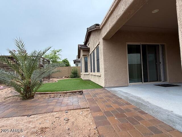 Building Photo - 17545 W Lilac St