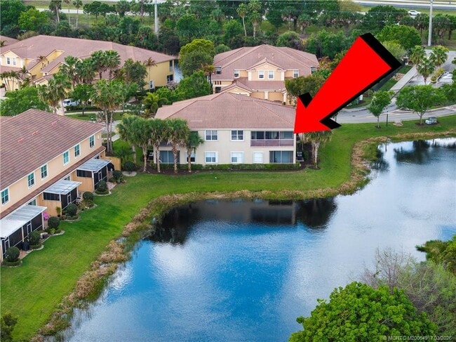 Building Photo - 691 SW Glen Crest Way