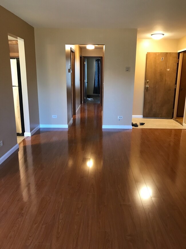 Building Photo - 7010 Newport Dr