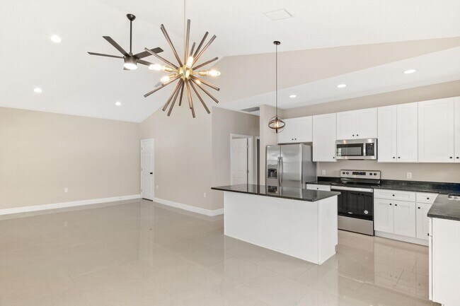Building Photo - 2770 Schaller Rd