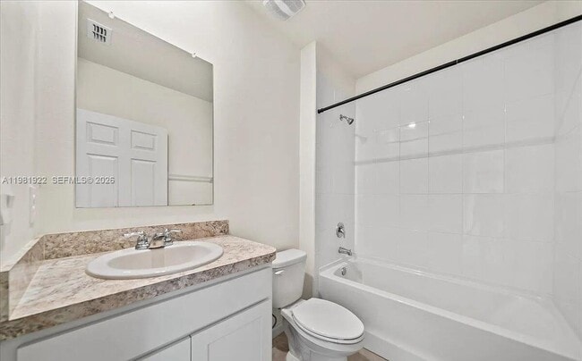 Building Photo - 870 Remington Green Dr SE