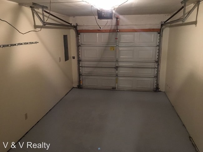 Building Photo - 2 br, 1 bath House - 216 Norwood Ave