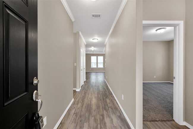 Building Photo - 2015 Lost Timbers Dr