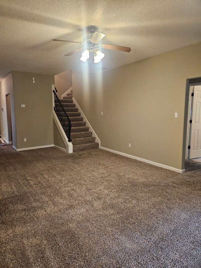 Building Photo - Available now!!