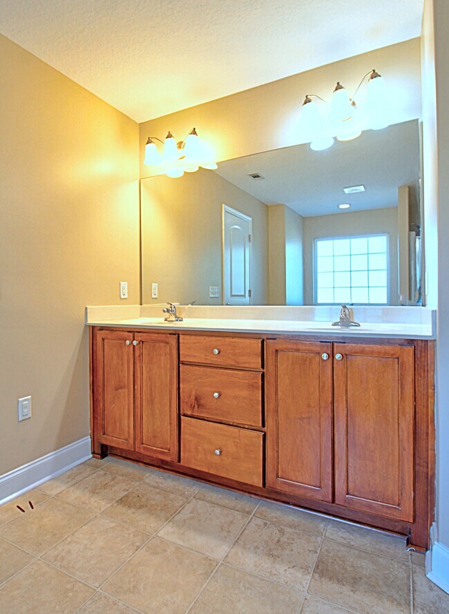 Building Photo - 381 Mancy Garrason Loop