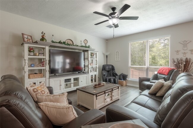 Building Photo - 127 Worley Way