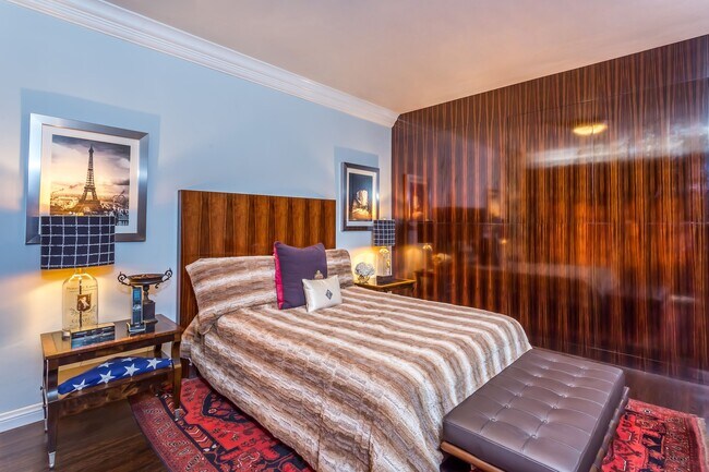 Building Photo - 10335 Wilshire Blvd