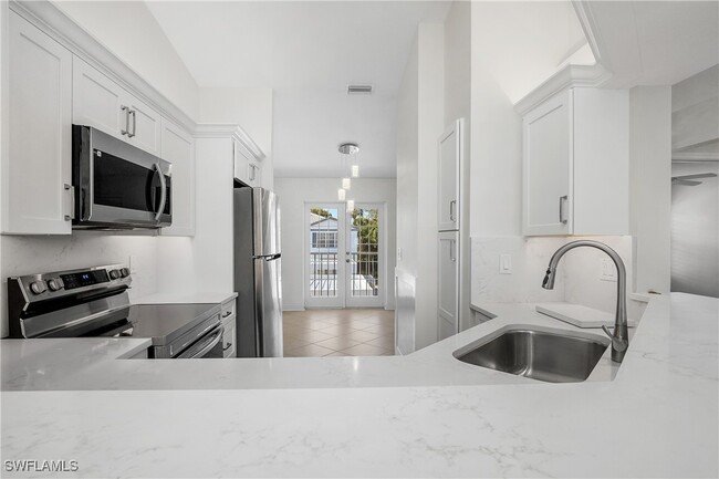 Building Photo - 832 Tanbark Dr
