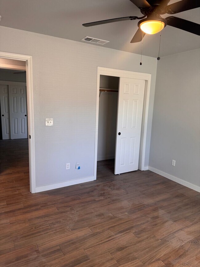 Building Photo - Newly Remolded 3 Bedroom, 2 Bath Home