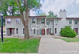 Building Photo - 673 Shooks Ln