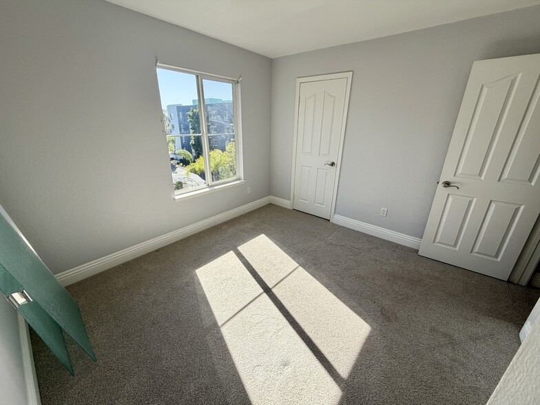 2nd Primary room - 4942 Haight Trl