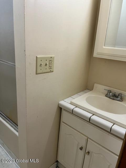 Building Photo - 26 Lee St