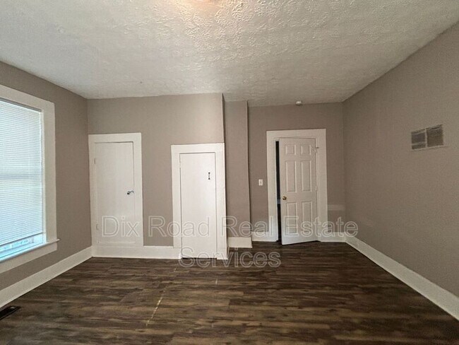 Building Photo - 609 Eighteenth Avenue