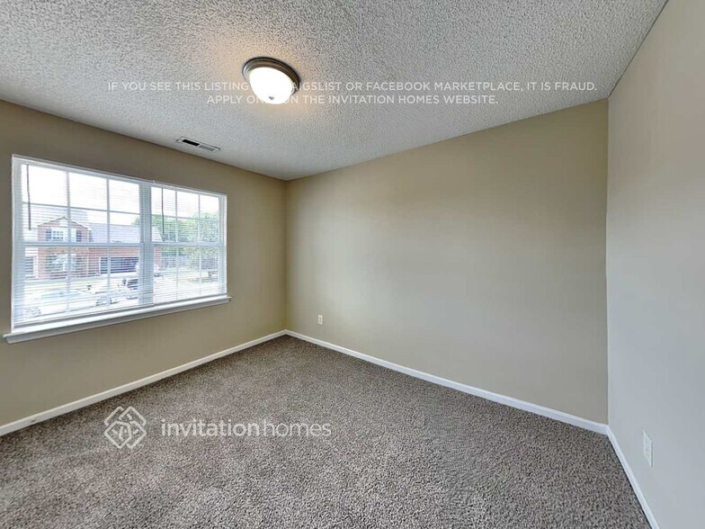 Building Photo - 171 Golding Dr