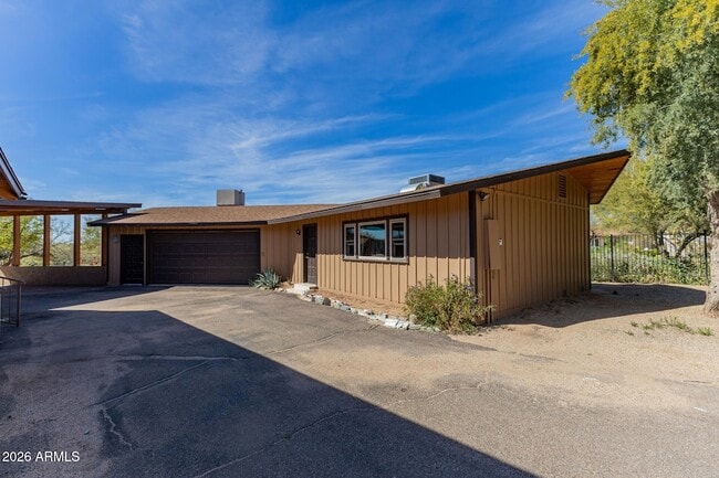 Building Photo - 6140 E Peak View Rd