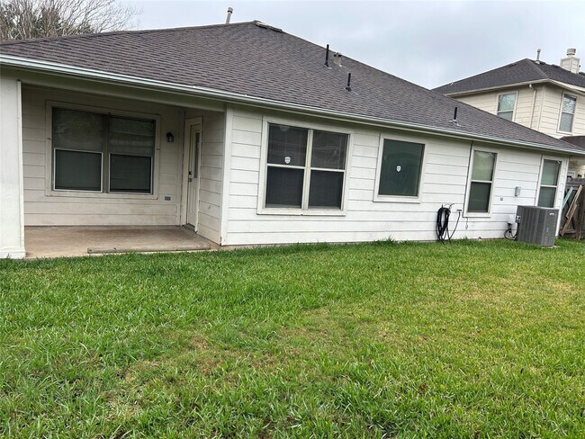 Building Photo - 5218 Meadow Canyon Dr