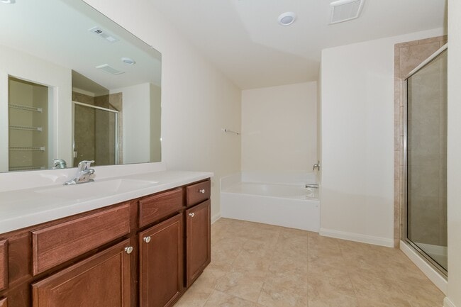 Building Photo - 26251 Bosch Dr