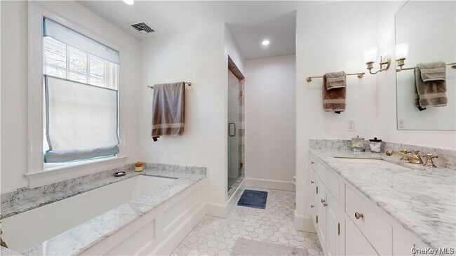 Building Photo - 25 East St