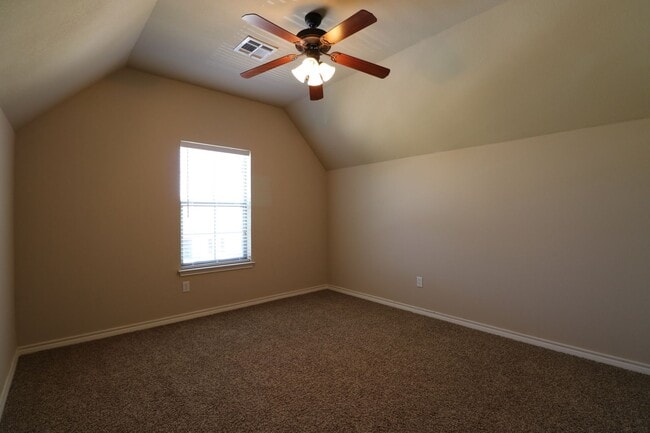 Building Photo - 3116 Stallion Dr