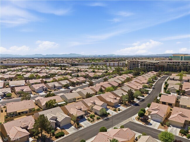 Building Photo - 7464 Chipping Sparrow St