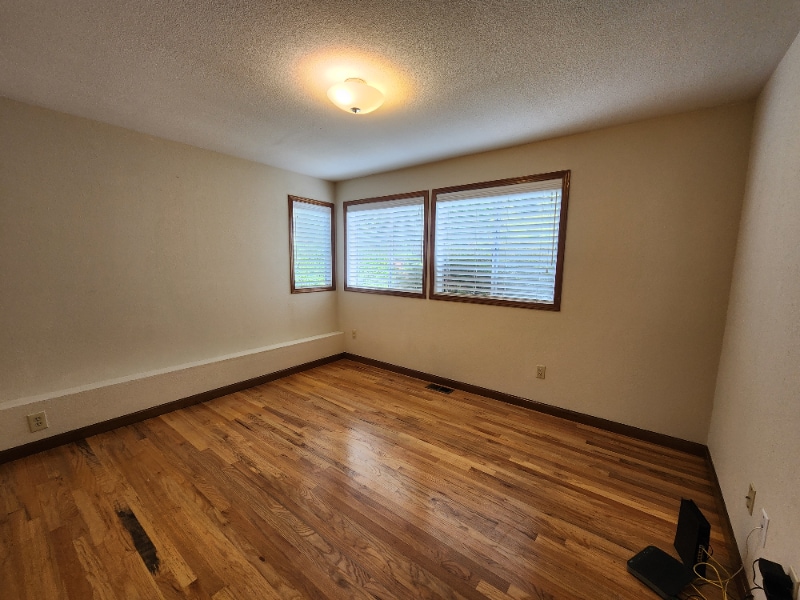 Building Photo - 20673 Marine View Dr SW