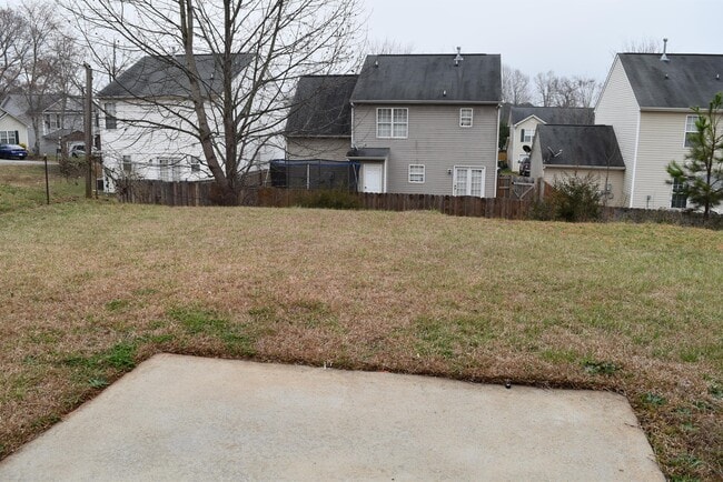 Building Photo - 3911 Hathaway Hills Dr