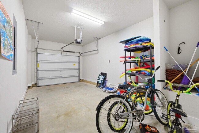 Building Photo - 7967 Double Gate Dr