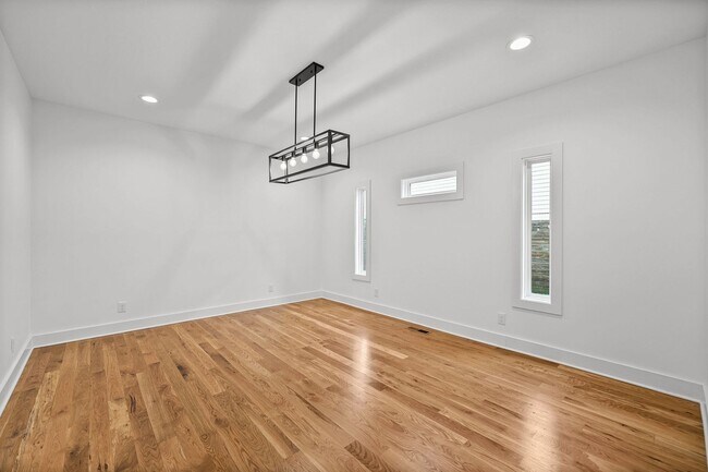 Building Photo - 515 Wilcox St