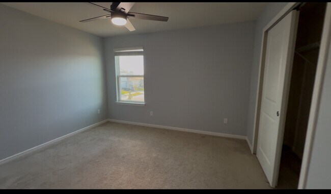 Building Photo - 1962 Summer Serenity Dr