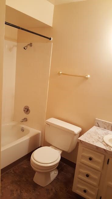 Building Photo - 2 bedroom in Elkhart IN 46514