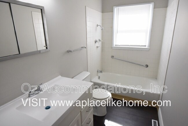 Building Photo - 8107 E 89th Ter