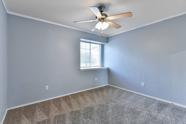 Building Photo - 4600 Donegal Bay Ct